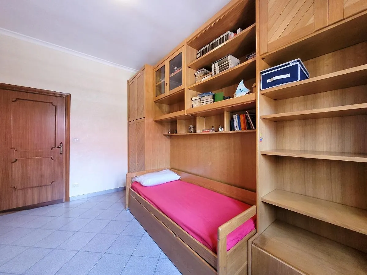 Green Home Roma 0*,  Italia